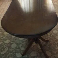 میز نهارخوری سالم و بدون صندلی