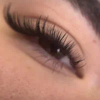 مدل اکستنشن مژه . فقط هزینه مواد