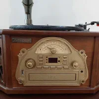 گرامافون مدل آنتیک|کلکسیون اشیاء عتیقه|کرج, عظیمیه|دیوار