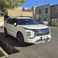میتسوبیشی اوتلندر H line دو دفرانسیل