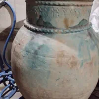 کوزه بزرگ قدیمی