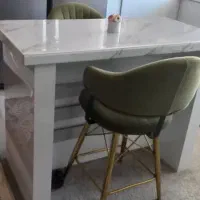 کانتر و صندلی