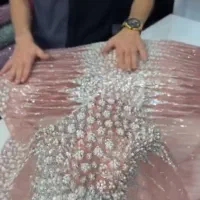 یک قواره پارچه ۳متری