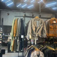 فروشنده خانم نیمه وقت باحقوق عالی نیازمندیم