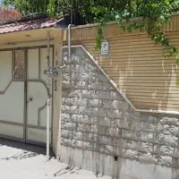 درب حیاط ۴ متری