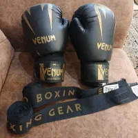 دستکش بوکس همراه با باند