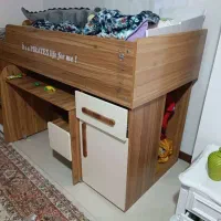 فروش پکیج میزتحریر ، کمد و تخت