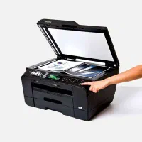 به یک نفر خانم جهت اسکن