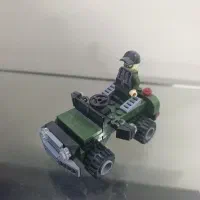 لگو ماشین ارتشی با آدمک