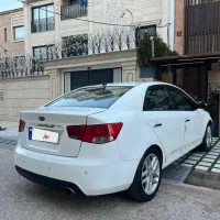 **کیا سراتو ۲۰۱۱ وارداتی2000cc**