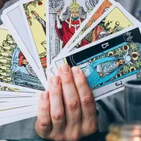 فال تاروت و شمع تراپی