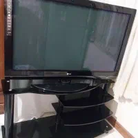 تلویزیون۴۲اینچ الجی،همراه میز