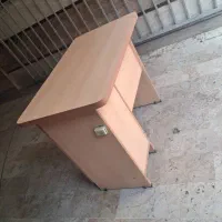 میز اداری و تحریر