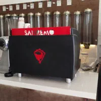 نیرو جهت کار در کافه نیازمندیم (فوری)