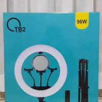 رینگ لایت در حد نو مناسب سالن آرایشی