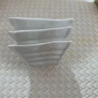 ۱۸ عدد کاسه سفید سرامیکی|ظروف سرو و پذیرایی|خرم‌آباد, |دیوار