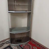 میز تلویزیون و تلویزیون