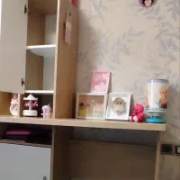 میز ـ تحریر آپادانا