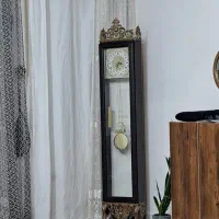 ساعت ایستاده شیک و سالم و تمیز