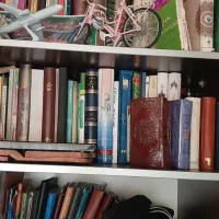 فروش کتاب و تمبر