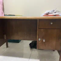 میز تحریر و کامپیوتر چوبی