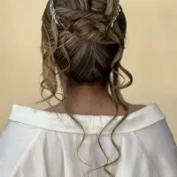 تخفیف ۵۰٪ شگفت‌انگیز شنیون|خدمات آرایشگری و زیبایی|لاهیجان, رجایی|دیوار