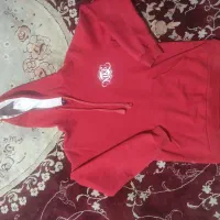 سوییشرت قرمز کلاه دار