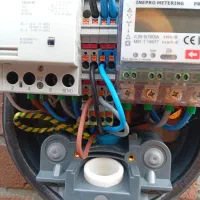 نصاب لوله فلزی و سینی فلزی کابل برق