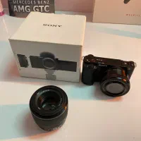 دوربین سونی zve10 باتری و لنز ۵۰ اضاف