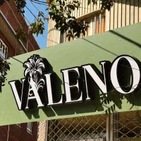 کار در کافه مهاباد