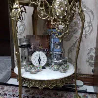 میز  نگین دار