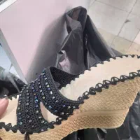 دمپایی|کیف، کفش، کمربند|پرند, فاز ۶|دیوار