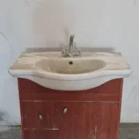 فروش روشویی و کمی ضایعات آهن و درب دو لنگه چوبی|مصالح و تجهیزات ساختمان|تهران, شهرک محلاتی|دیوار