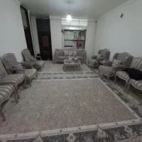 اجاره طبقه همکف حیاط ماشین رو