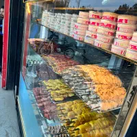 سالنکار اقا یا خانم سن زیر ۲۵سال|استخدام خدمات فروشگاه و رستوران|زنجان, |دیوار