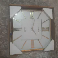 ساعت دیواری بدنه فلزی