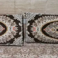 یک جفت پشتی سالم و تمیز
