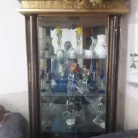 ویترین شیشه ای