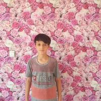 نصب کاغذدیواری با مهارت با