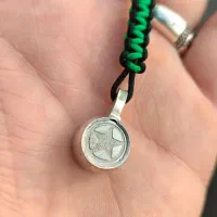 گردنی نقره حرز|بدلیجات|تهران, نیروی هوایی (پیروزی)|دیوار