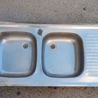 سینک دوقلو تمیز و مرتب