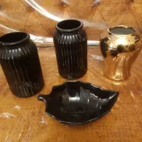 سه گلدان و شکلات خوری