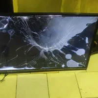 ال سی دی شکسته