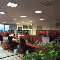 استخدام کارمند فروش خانم در یک شرکت معتبر