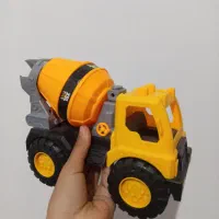 همگی باهم|اسباب‌‌بازی|شیراز, میانرود|دیوار