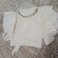 تعدادی لباس دخترانه|کفش و لباس بچه|رشت, پیرکلاچای|دیوار