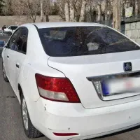 آریو ، زوتی ۳۰۰|خودرو سواری و وانت|تهران, شهرک نفت|دیوار