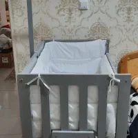 فروش تخت نوزاد البته تور هم داره
