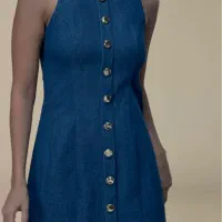 خیاط حرفه ای مسلط به دوخت انواع پیراهن و کت