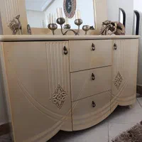 آینه و کنسول